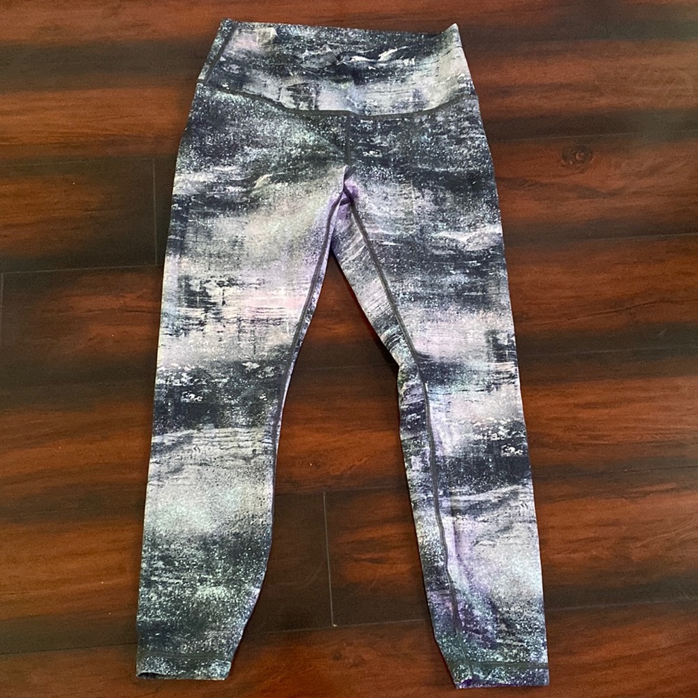 Lululemon Align 7/8 leggings - size 8